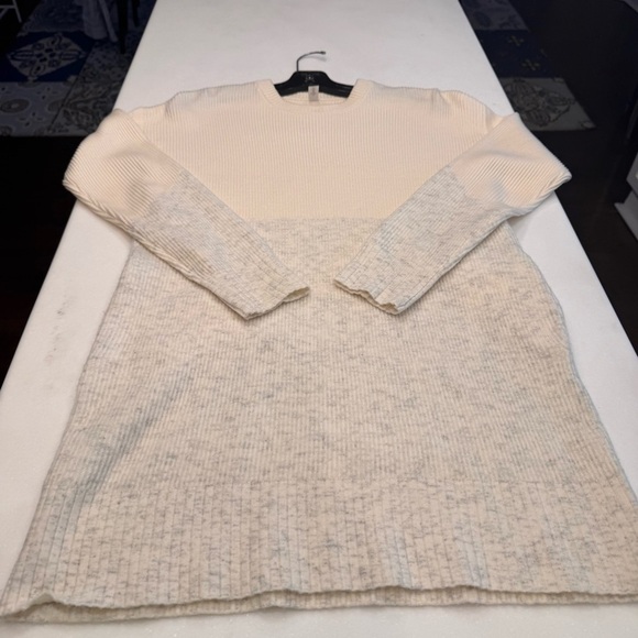 NWOT Lululemon Long Sleeve Sweater Dress Crew Neck Pockets Ivory & Gray Size S - Picture 1 of 10